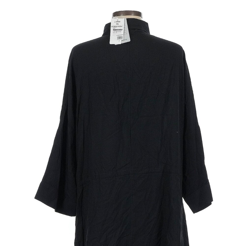 NWT Size M - 3/4 sleeve button-down shirt - Picture 4 of 11